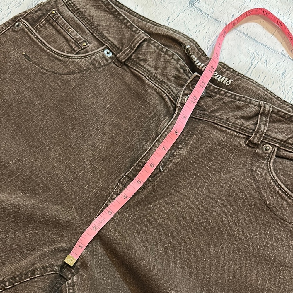 Women's Avenue Washed Brown Jeans - Picture 5 of 9